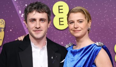 Jessie Buckley & Paul Mescal reunite for 'outlaw romance'