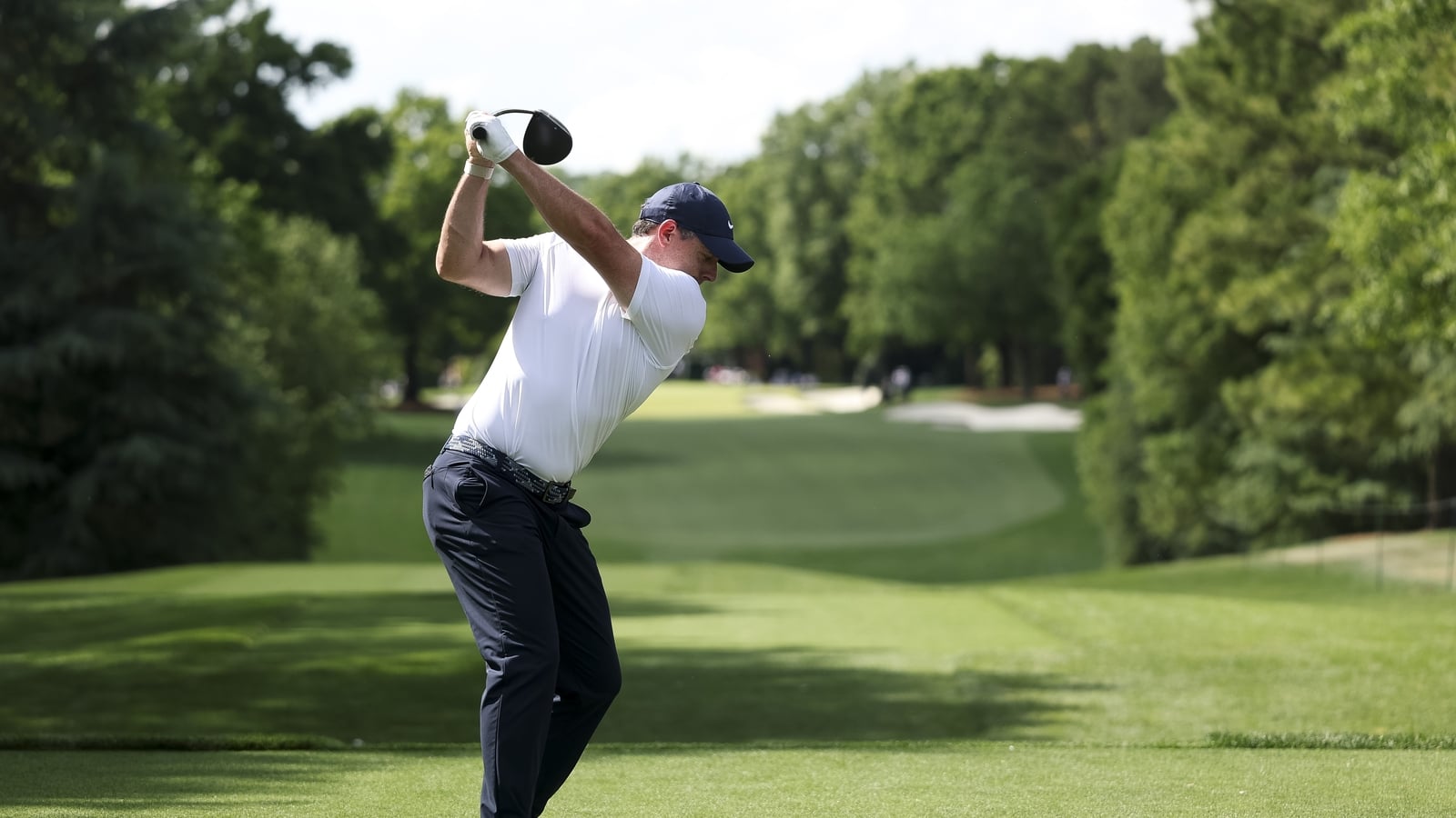 McIlroy seven adrift after opening with 17 straight pars