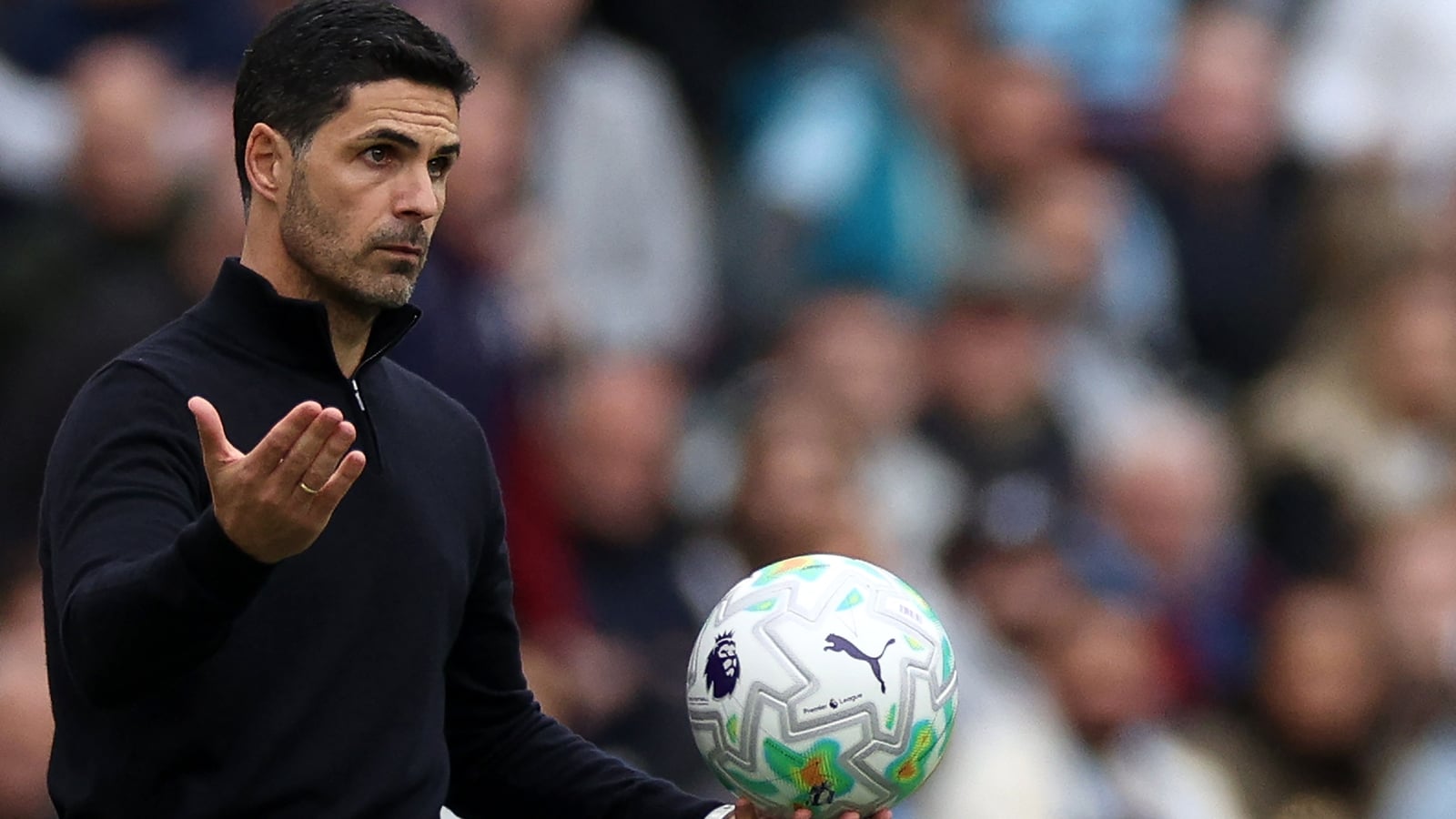 Arteta hails brave ref for overturning 'obvious error'