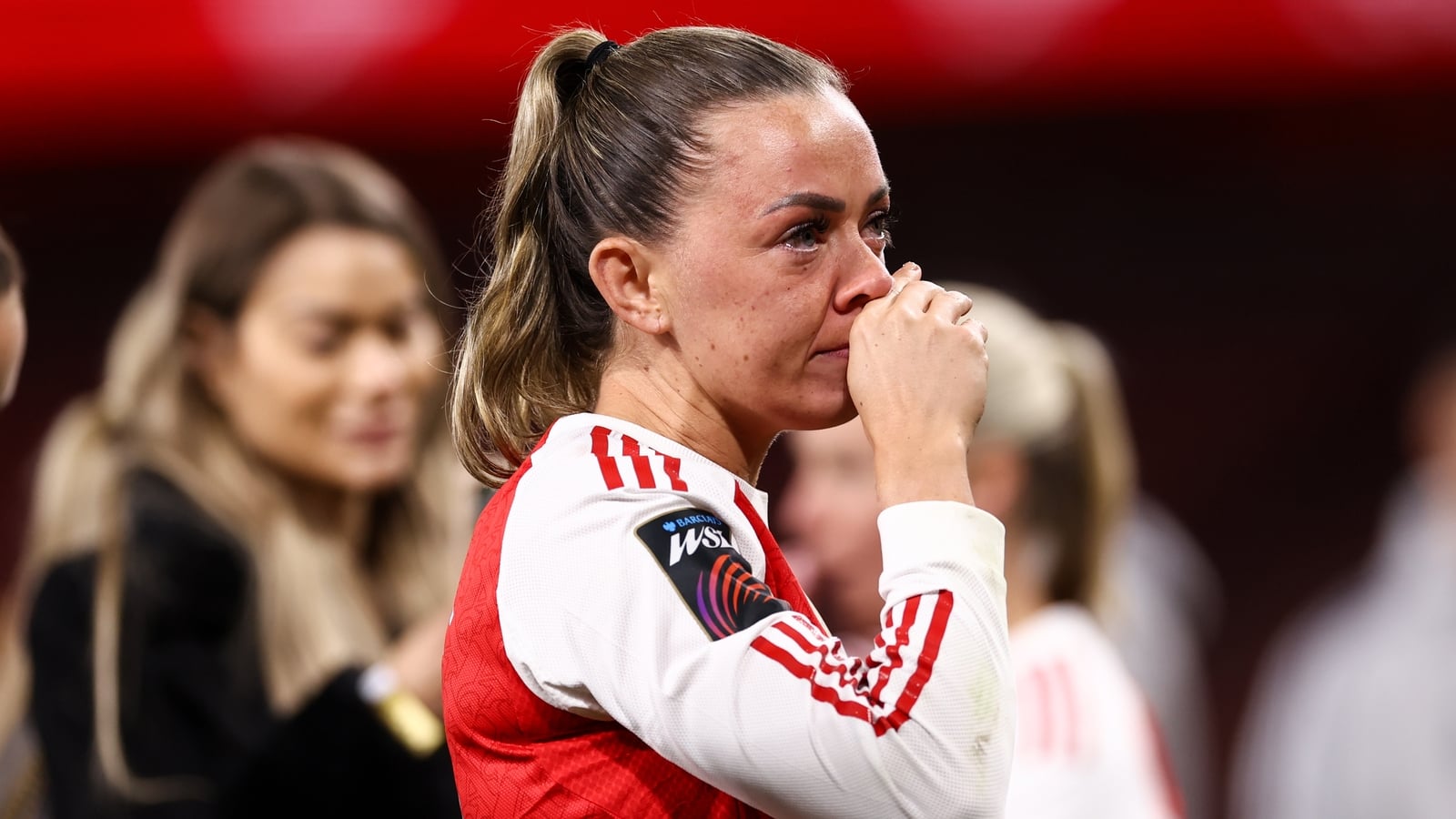 McCabe on the move as Arsenal confirm end of 11-year stay