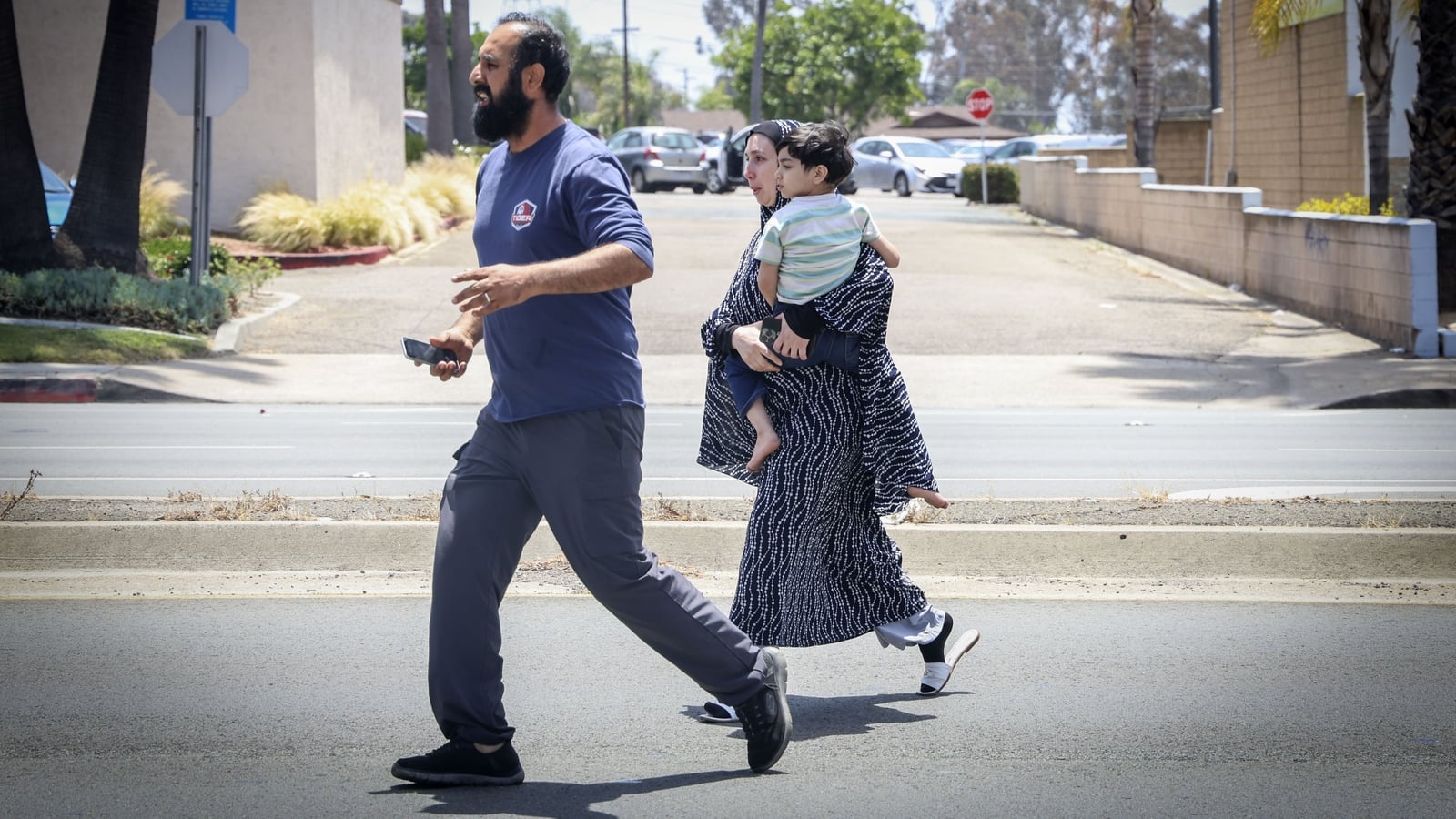 Three men, two suspects dead after shooting at US mosque