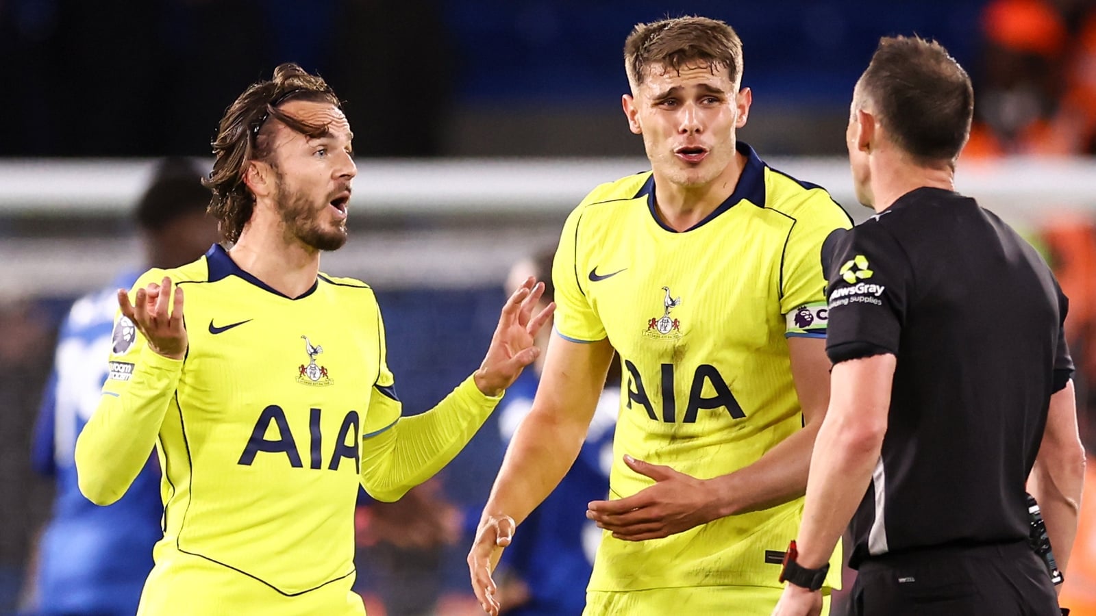 Spurs boss De Zerbi refuses to be drawn on penalty claim