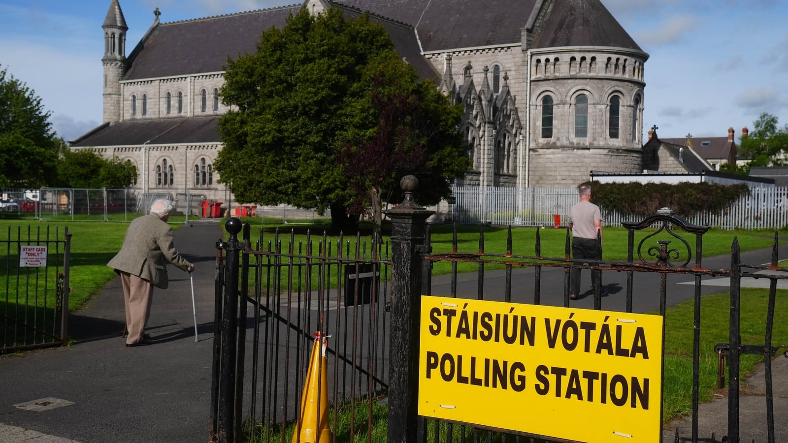 Returning Officer informs gardaí of power hose incident