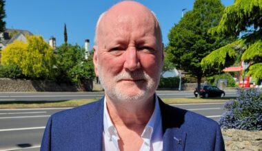 Retired GP leaves inquiry saying he had 'a bus to catch'