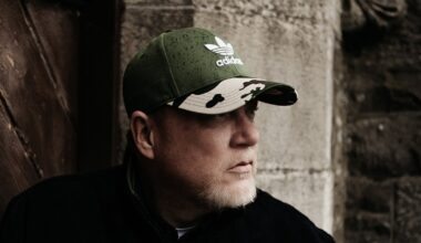 Behind the music - Damien Cain