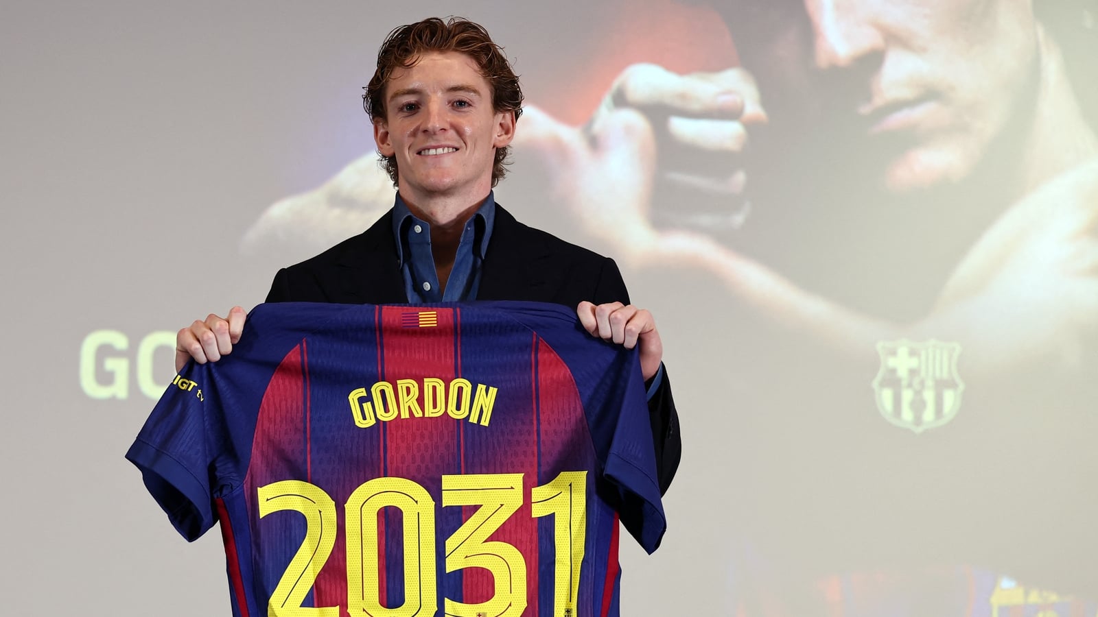 Gordon completes Barcelona move from Newcastle