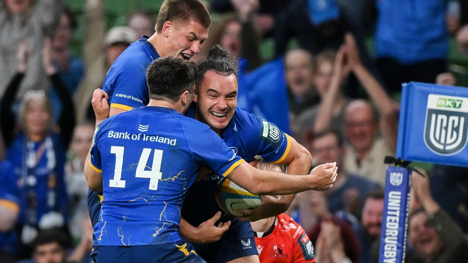 Lowe sets record as Leinster stroll past Lions
