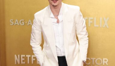 Timothée Chalamet Haircut, Shaved Mustache Transformation at Knicks Game