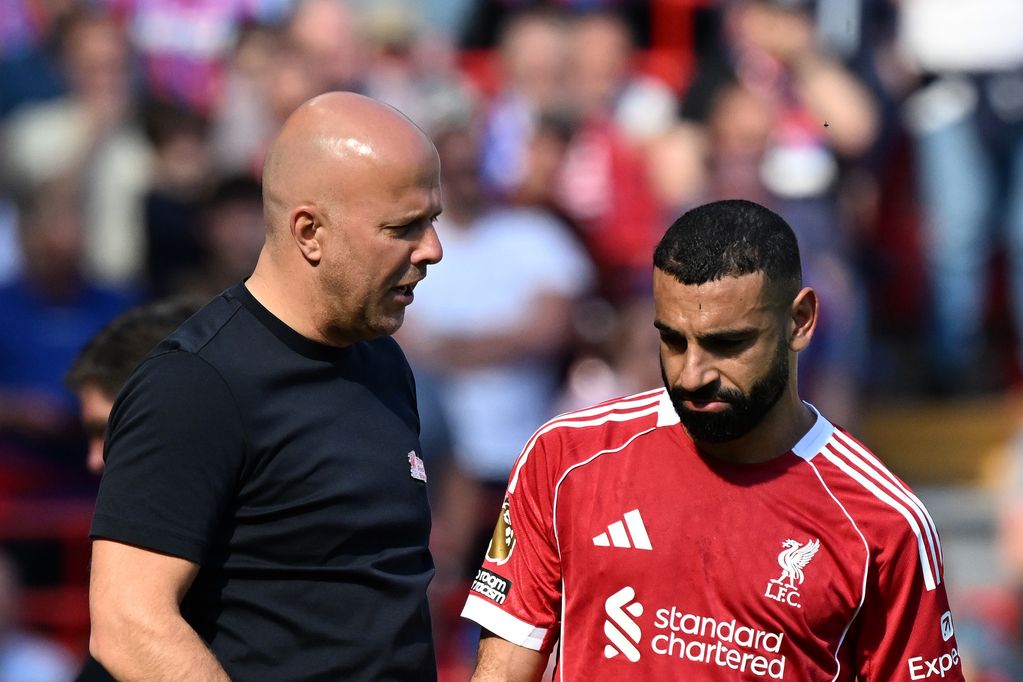 Arne Slot and Mohamed Salah after the Liverpool ace was substituted against Crystal Palace.