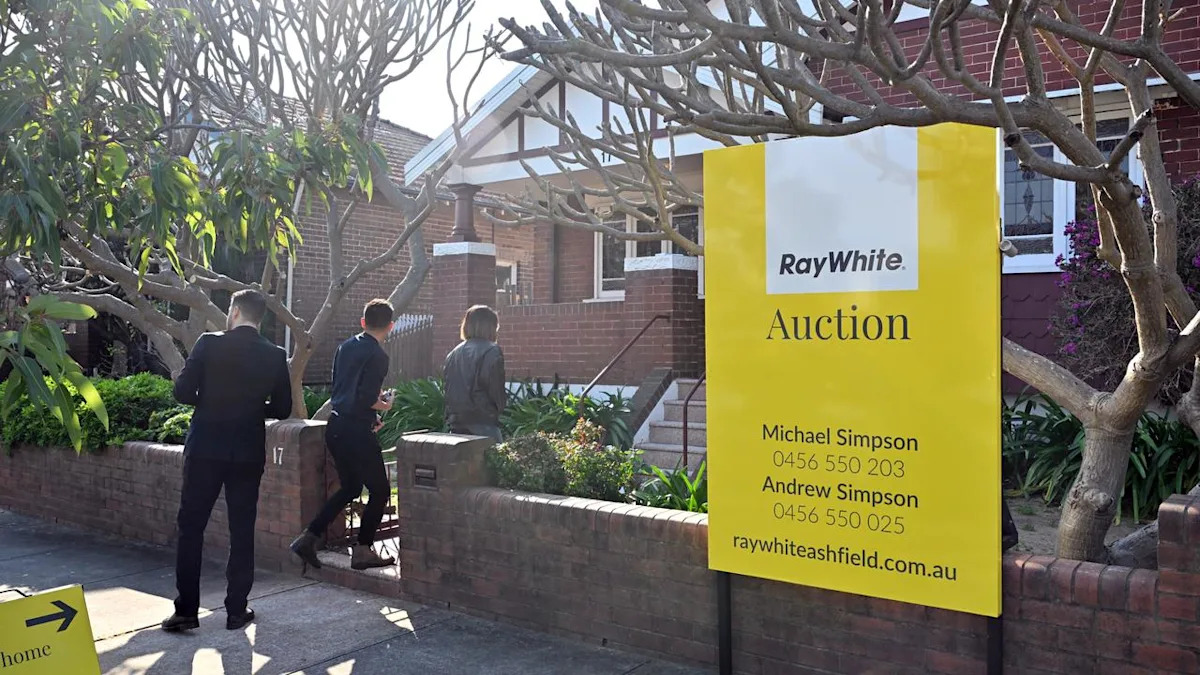 Housing fair go spruiked as Labor digs in on tax reform