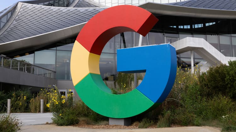 Options Action: Betting on Alphabet winning the AI revolution
