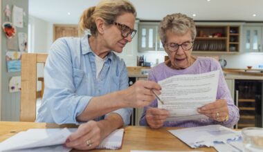 When to help an aging parent with finances, and how to do it