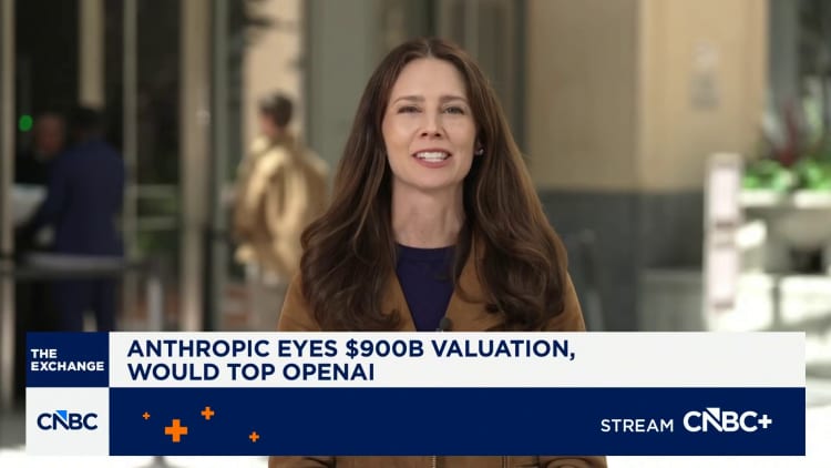Anthropic eyes $900B valuation