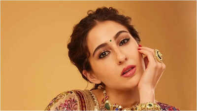 Sara Ali Khan once ate 2 pizzas and 3 brownies daily in New York before losing 45 kg, calls it as 'Mindless eating'