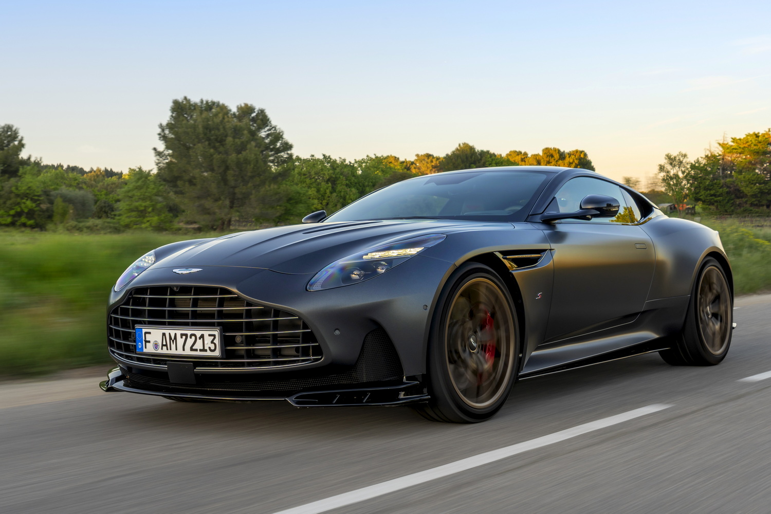 Aston Martin DB12 S Coupe (2026)