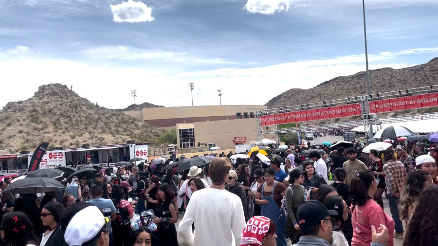 BTS El Paso concerts delayed by tech issues, fan overflow