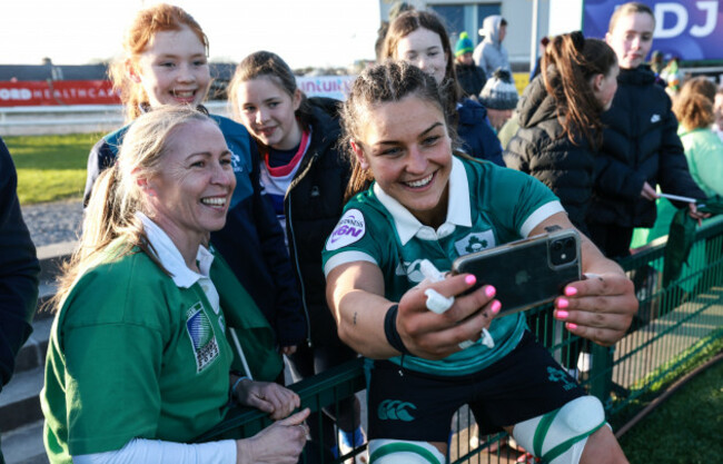 erin-king-takes-a-selfie-with-fans-after-the-match