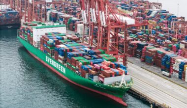 Chinese Export Growth Rebounds as War Fails to Curb Trade