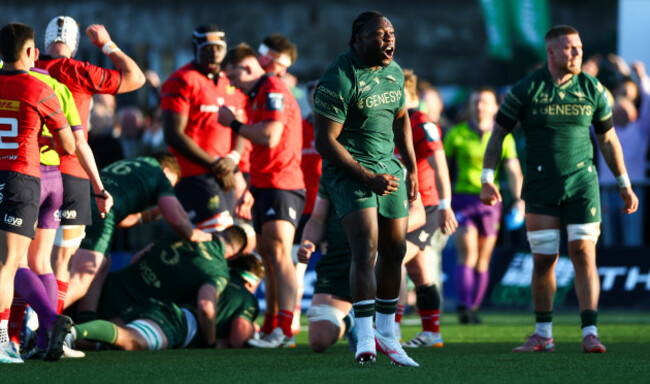 sam-illo-celebrates-after-shamus-hurley-langton-scored-his-sides-third-try