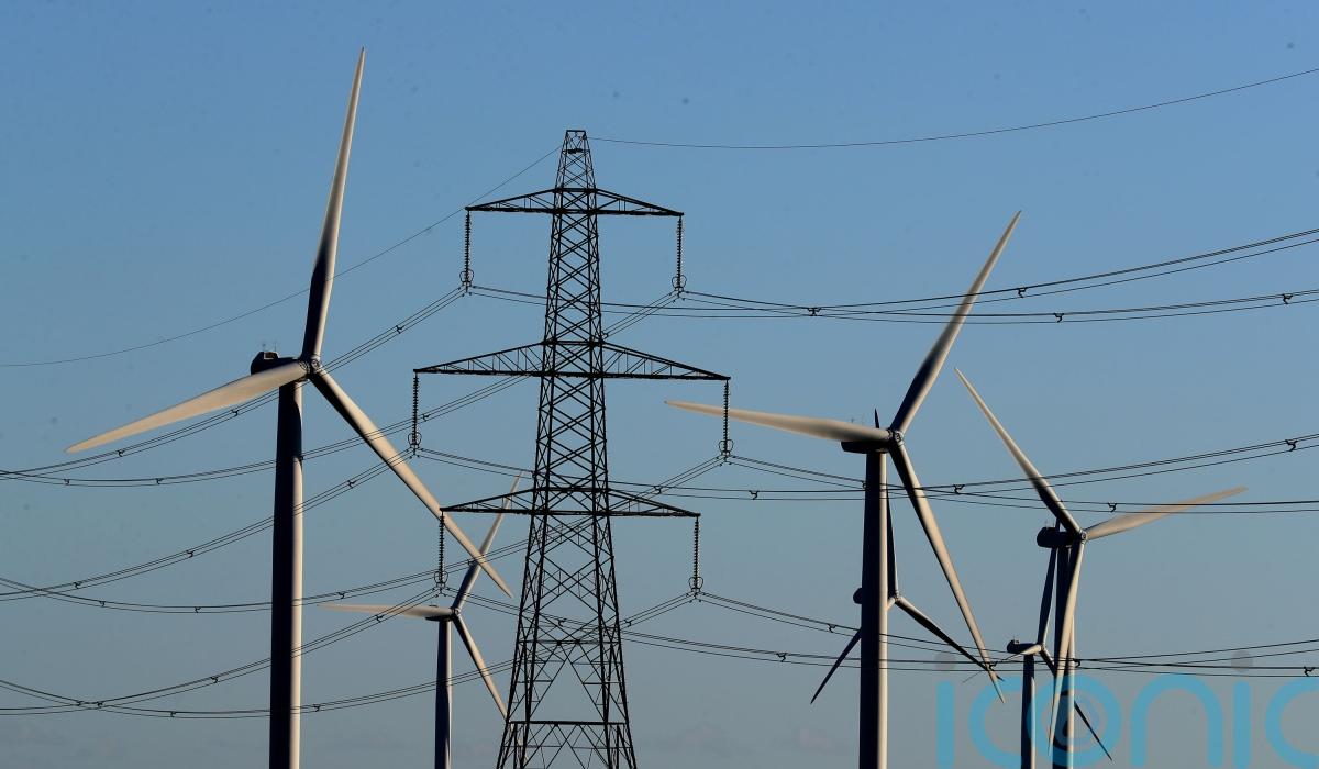 Rising data centre demand offsetting green power gains, watchdog warns
