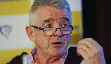 Ryanair’s Michael O’Leary says passengers want cheap flights not airport lounges, as he warns DAA over charges