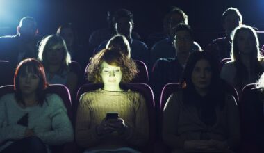 Adrian Weckler: A quick refresher on how to behave in public with your phone