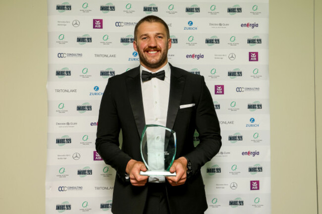 stuart-mccloskey-with-the-druids-glen-hotel-golf-resort-moment-of-the-year-award