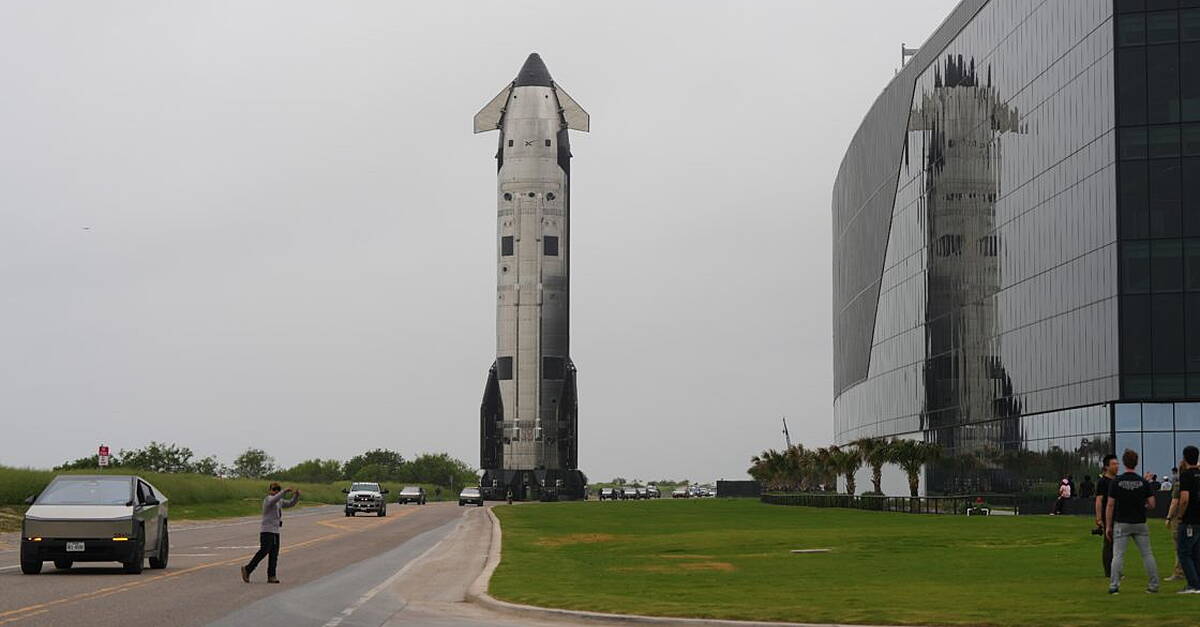 SpaceX reveals plans for what could be biggest-ever initial public offering