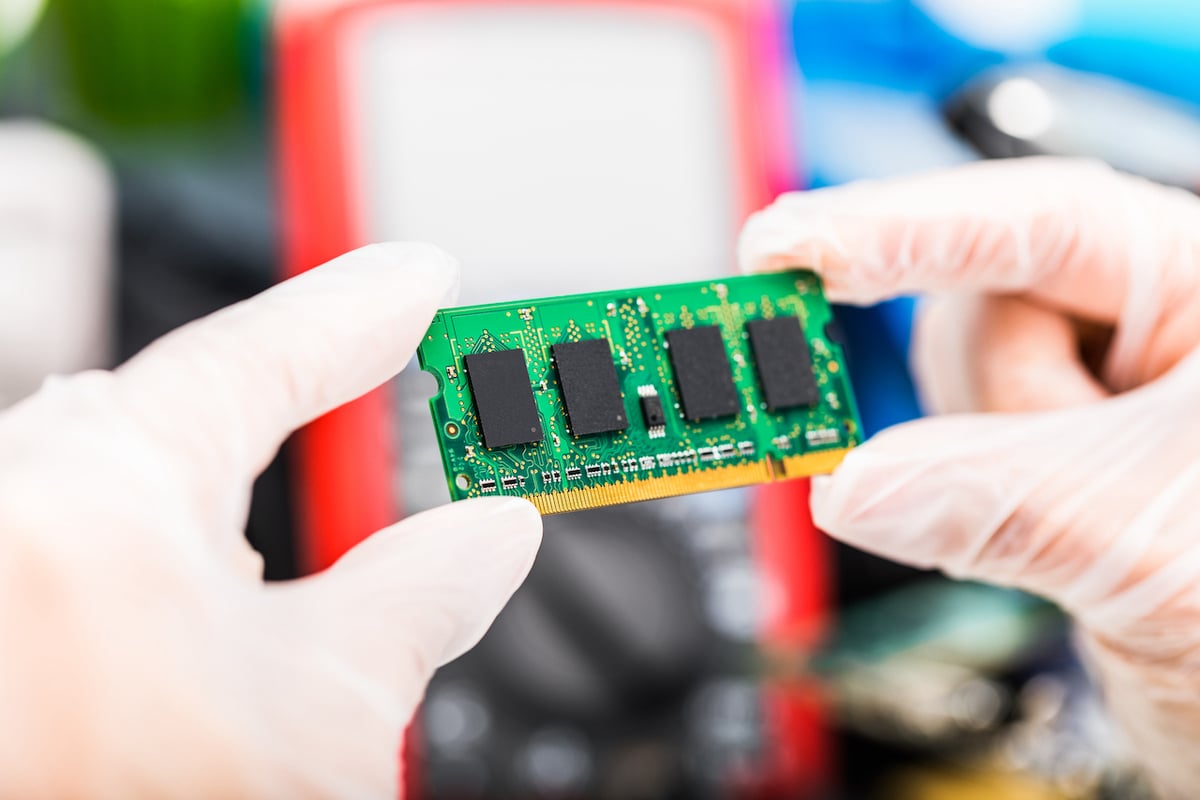 This Artificial Intelligence (AI) Chip Stock Just Joined Nvidia, Broadcom, Taiwan Semiconductor, and Samsung in the $1 Trillion Club. Is It a Buy Now?