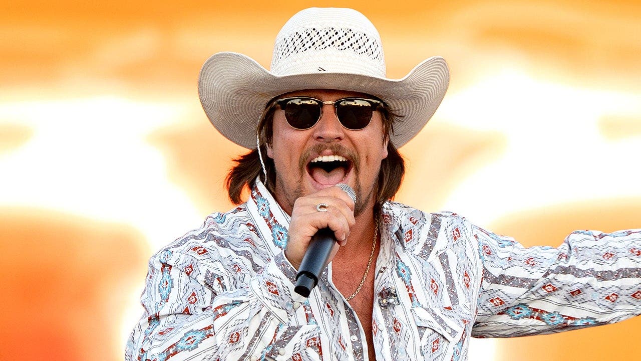 Popular country music star Gavin Adcock releases adrenaline-fueled new song 'Cheap Thrills'