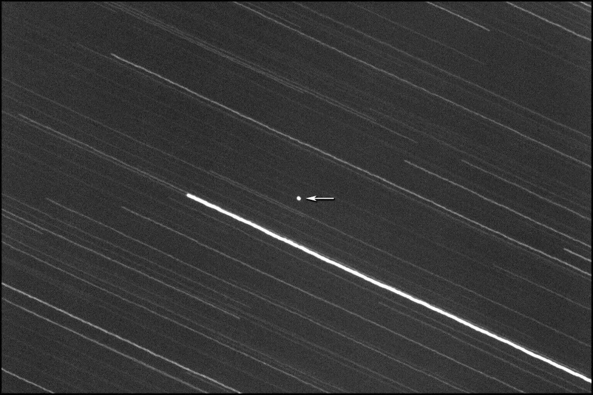 NASA says a bus-size asteroid just flew closer than the moon