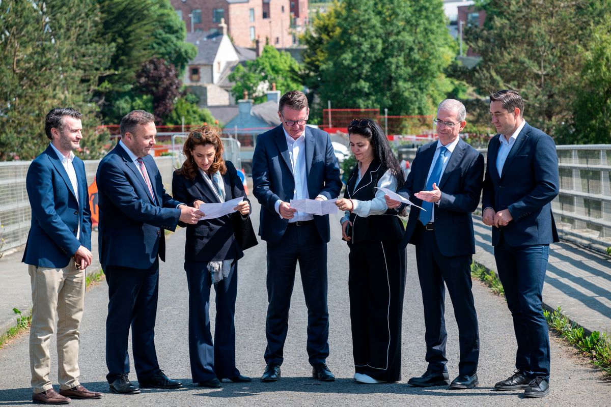 Pictured at the site visit to Cherrywood. L-R: David Murphy, Director Development of Hines, Ian Lydon, Managing Director Hines Real Estate Ireland, MEP Irene Tinagli (S&D, Italy) – chair, MEP Aodhán Ó Ríordáin (S&D, Ireland), MEP Georgiana Teodorescu (ECR, Romania), MEP Marco Falcone (EPP, Italy), MEP Marko Vešligaj (S&D, Croatia). Photo by Kevin McFeely FLY media
