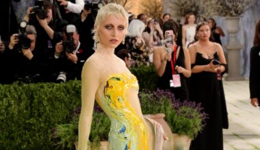 Met Gala 2026 Red Carpet Arrivals: See All the Looks Live
