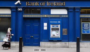 Bank of Ireland staff union accepts ruling that workers must attend office two days a week – The Irish Times
