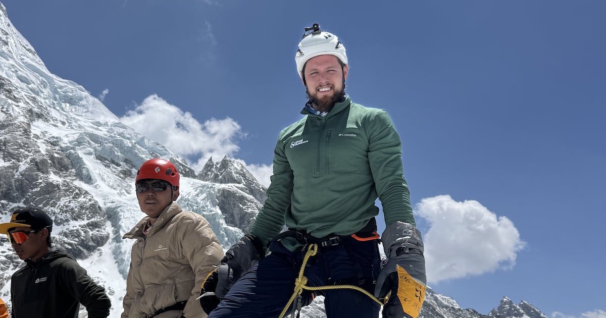 Pádraig O’Hora makes it to within 400m of the top of Everest before weather forces his team to turn around – The Irish Times