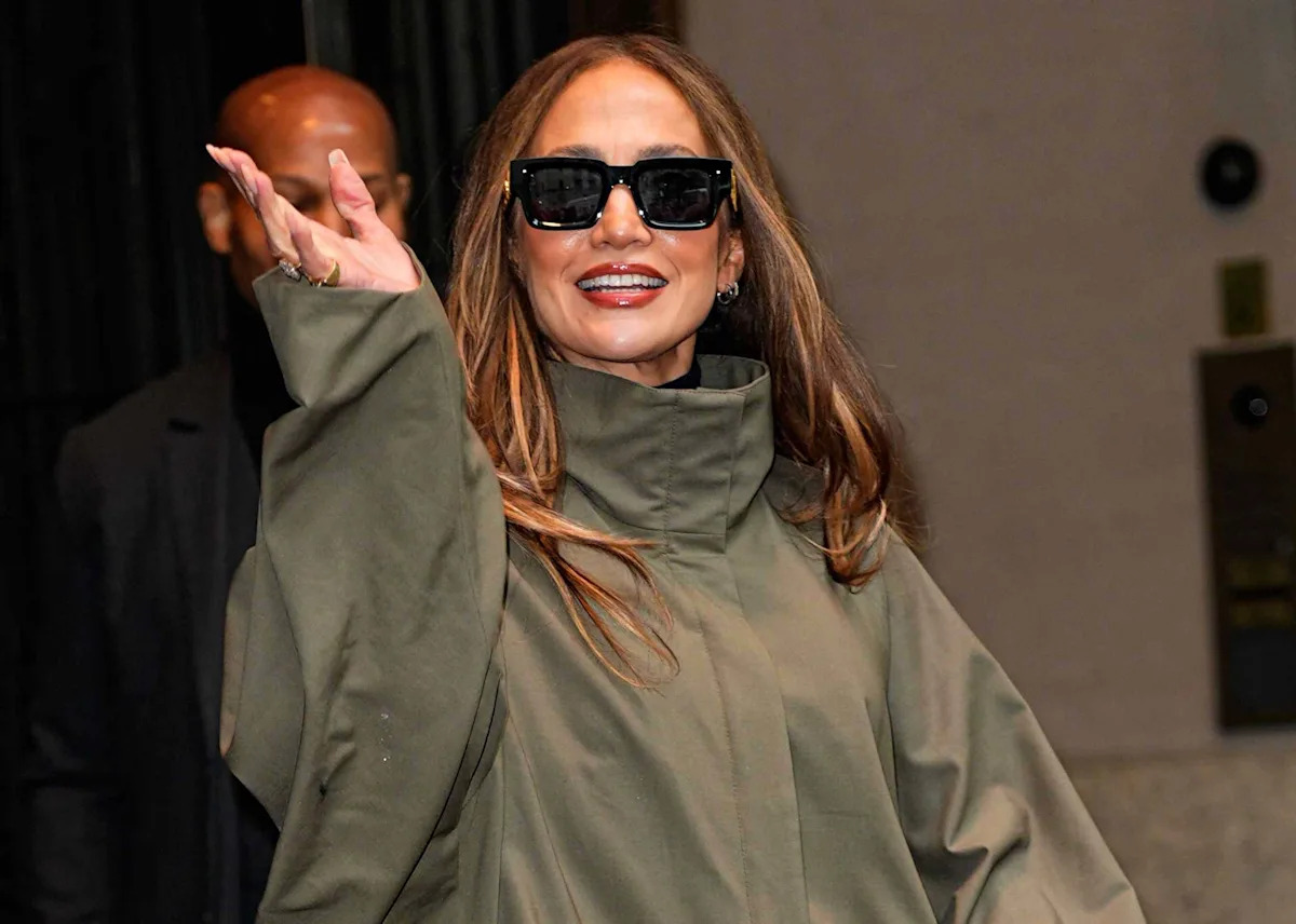 Jennifer Lopez Matches $57,000 Cherry-Red Bag to Her Shoes, Pairing Them With Divisive Pants