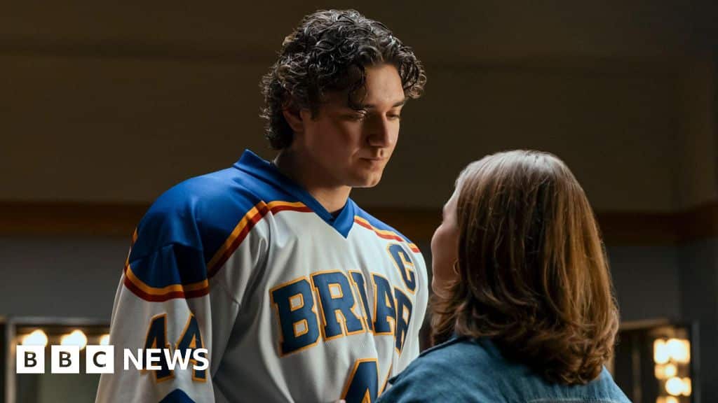 Ice Hockey Romance Series Gains Popularity on Streaming Platforms