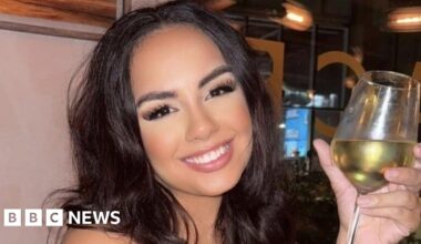 Mum, 30, killed in shooting outside bar named - BBC