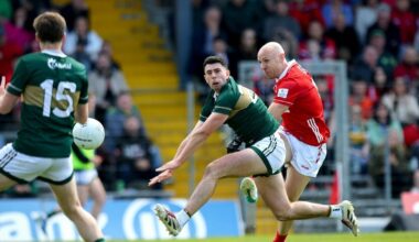 Brian O'Driscoll and Mark Cronin bright lights in poor Killarney showing 