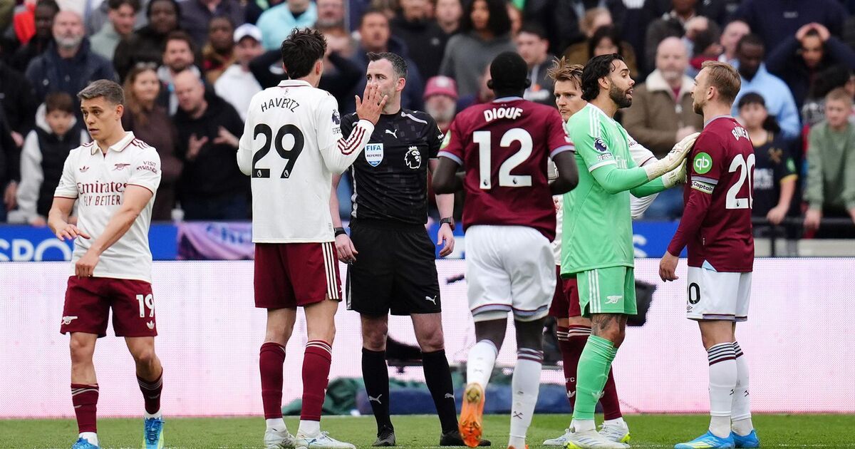 'This is an earthquake' - Neville calls Arsenal drama the 'biggest moment in VAR history'