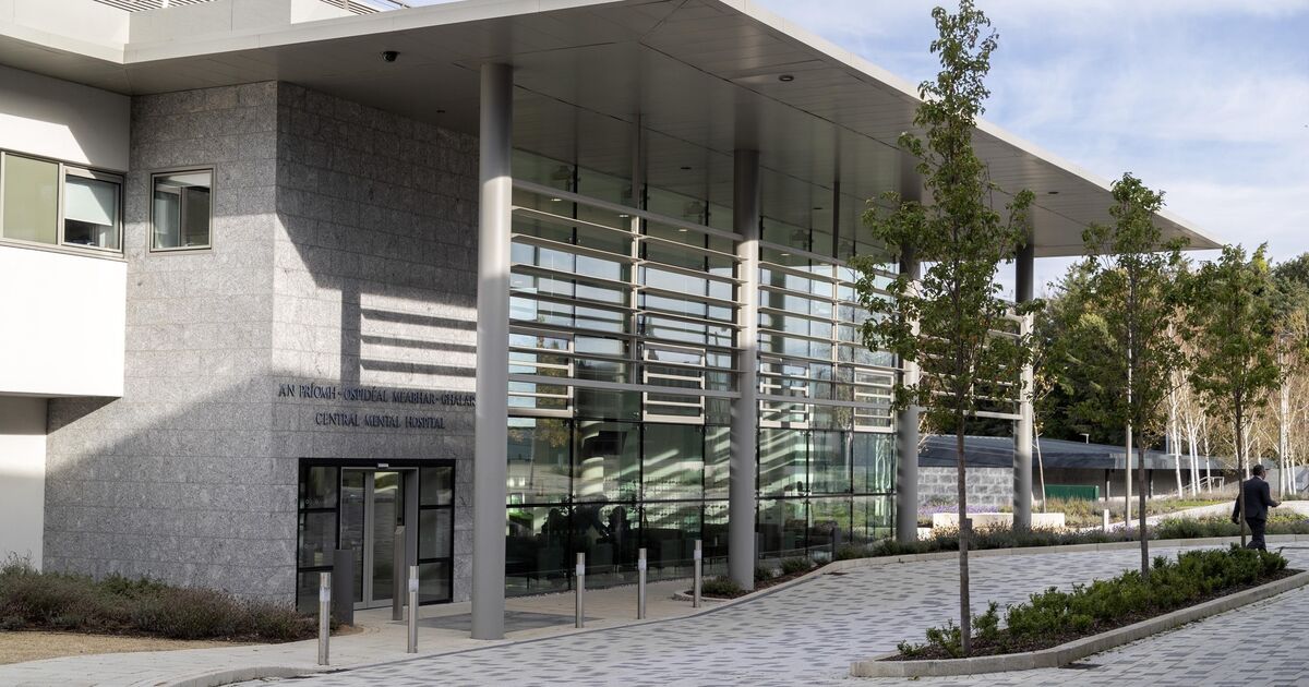 Man convicted of harassing Cork woman breached order banning him from Ireland for 20 years