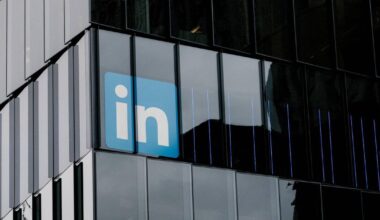 LinkedIn to cut jobs in Ireland