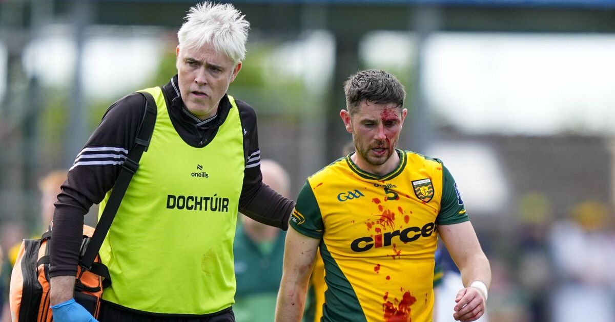 Micheál Burns sees red for strike on McHugh after mass brawl in Kerry-Donegal clash