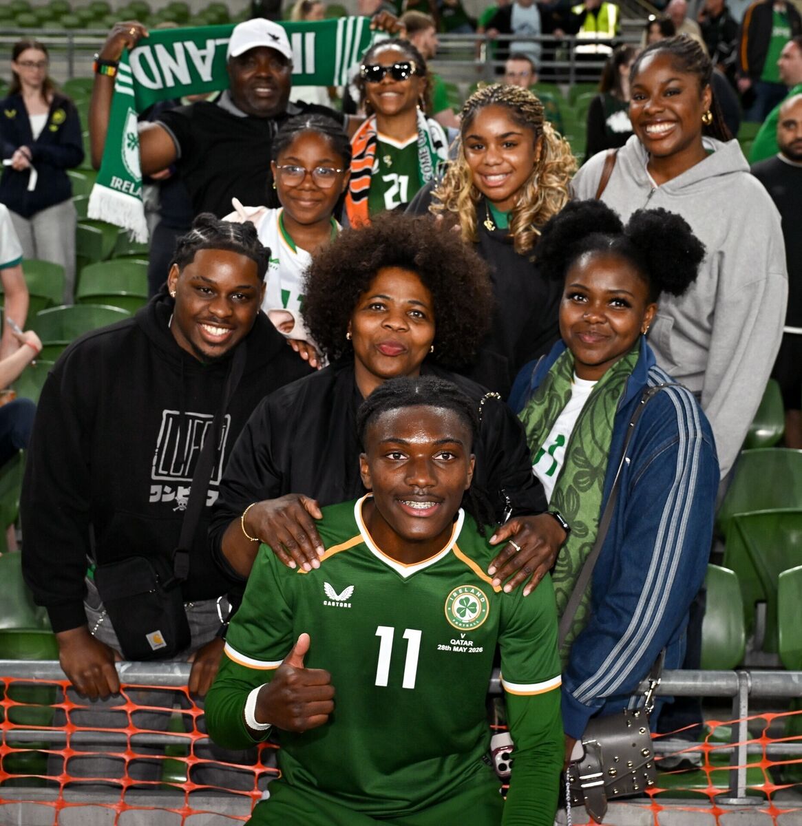 Jaden Umeh of the Republic of Ireland with family. Pic: Stephen McCarthy/Sportsfile