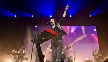 Coronas gig halted after guitarist suffers medical emergency in Limerick