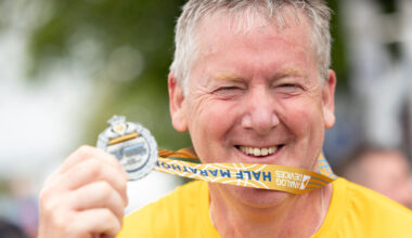 Special atmosphere and a sea of bright yellow for Ellen at this year's Cork marathon