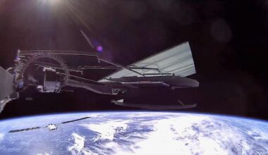 Watch SpaceX Starlink train circle Earth in amazing satellite video