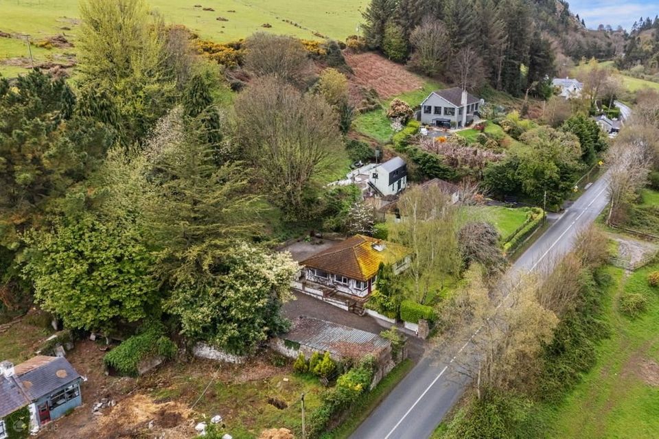 Rose Cottage, Scalp Road, Enniskerry, Co Wicklow.