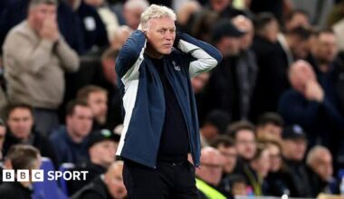 Everton boss David Moyes reacts during the Premier League match against Manchester City at Hill Dickinson Stadium
