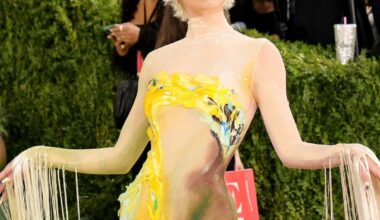 Emma Chamberlain’s Hand-Painted Gown Inspired by Her Dad